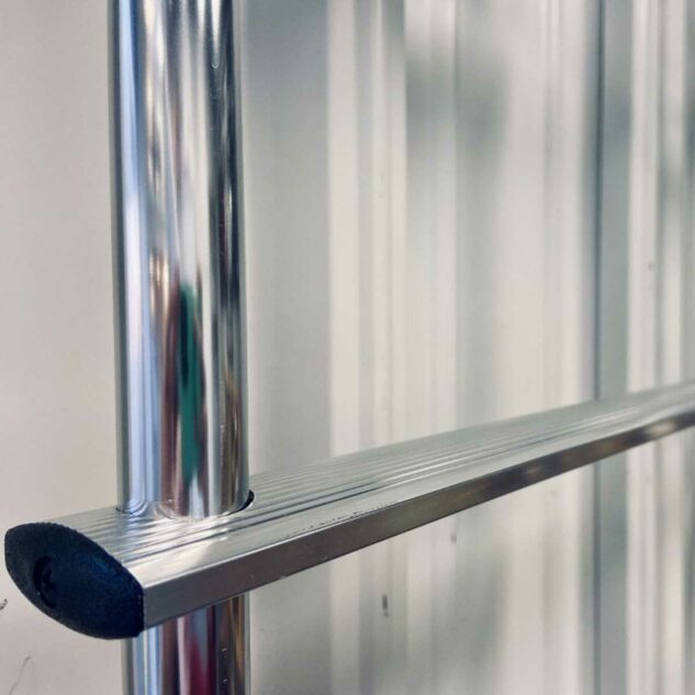 Egress window well escape ladders