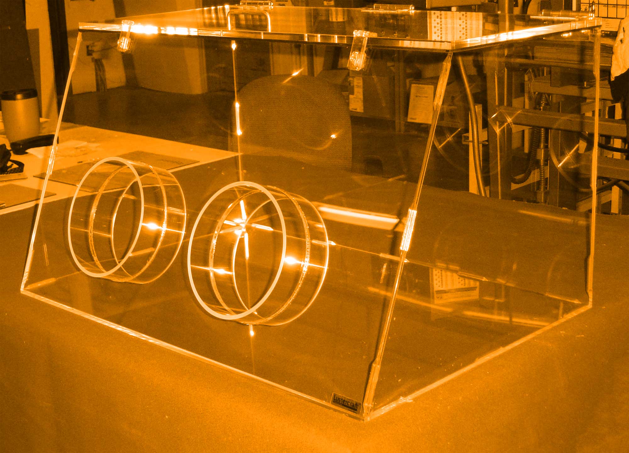 Fabrication services: plastic joinery